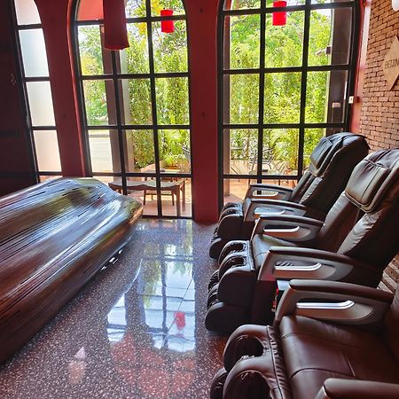 The Guest Arak Boutique Hotel Чиангмай Экстерьер фото
